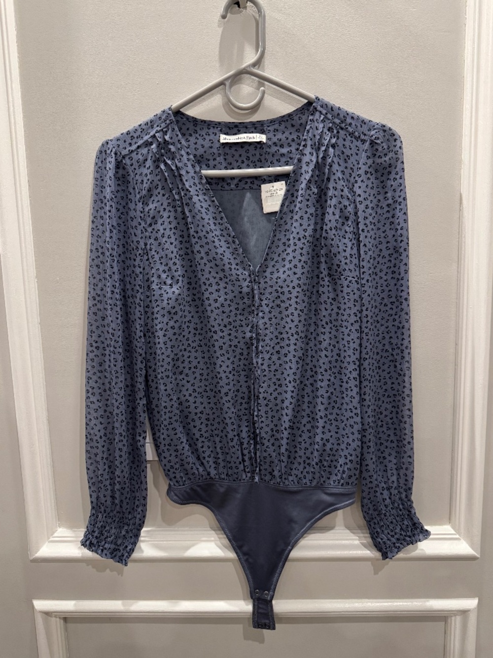 Abercrombie & Fitch Blue Animal Print Long Sleeve Bodysuit XS